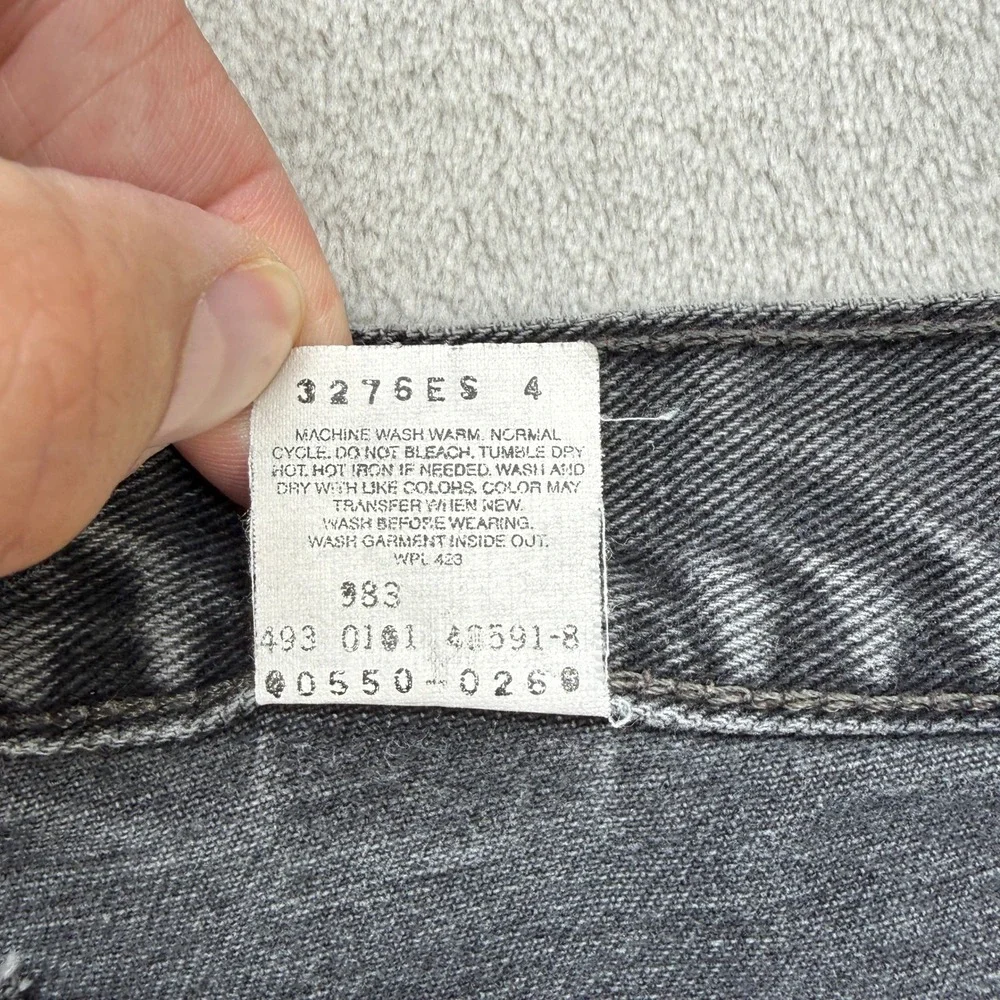 Vintage Levis 550 Relaxed Fit Jeans Mens 36x32 Black Faded Tapered Denim Y2K